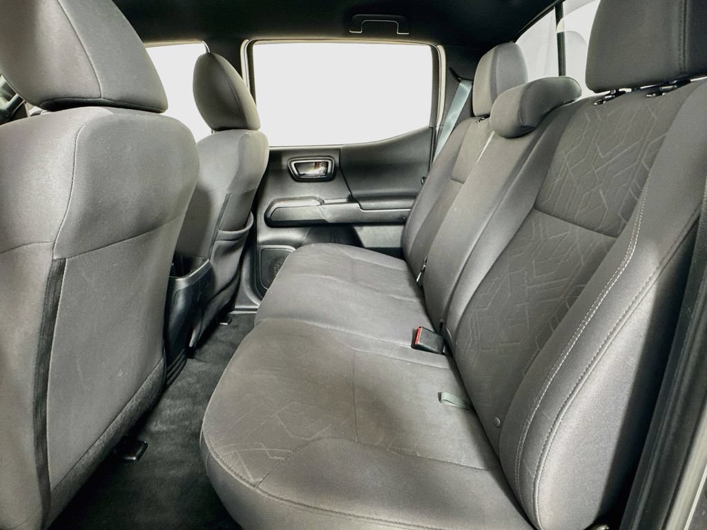 Used 2019 Toyota Tacoma TRD Off-Road AWD/4WD image 12