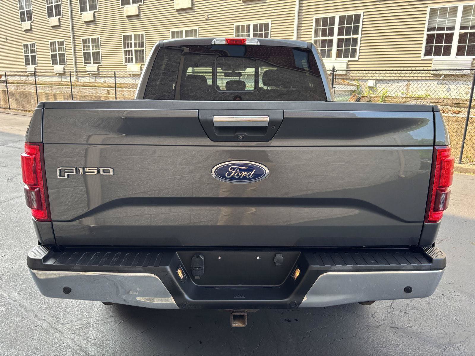 Used 2017 Ford F150 XLT w/ Equipment Group 302A Luxury AWD/4WD image 4