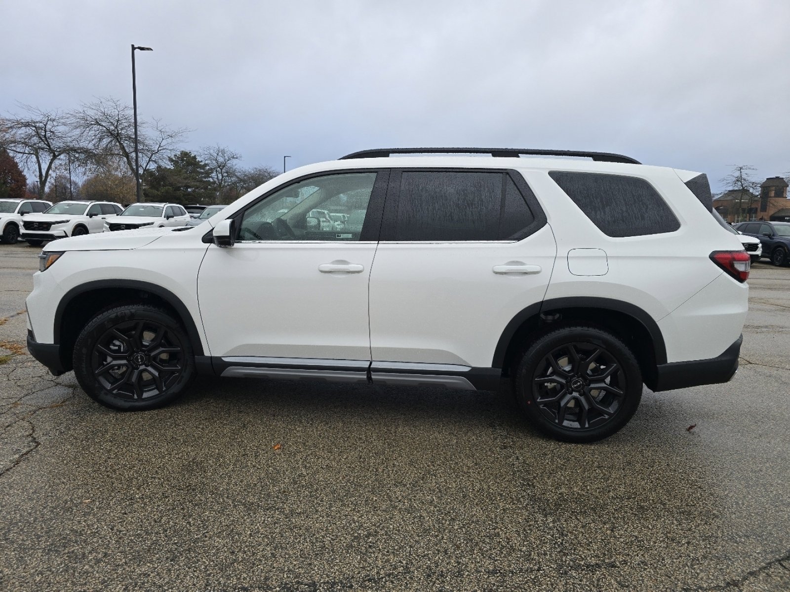 New 2025 Honda Pilot Touring image 17