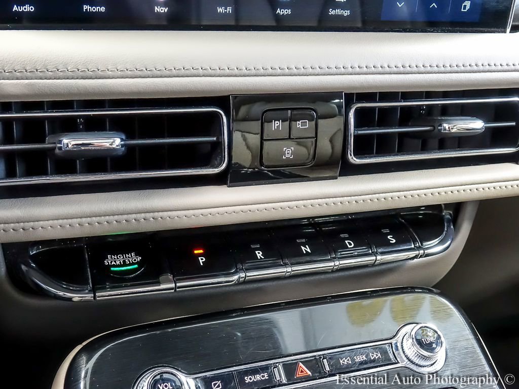 Used 2022 Lincoln Nautilus Reserve image 18