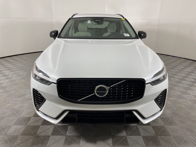 Certified 2024 Volvo XC60 T8 Plus w/ Protection Package Premier image 4