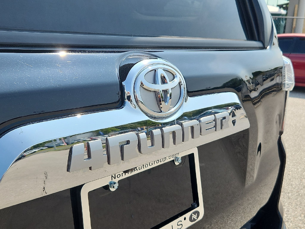 Used 2014 Toyota 4Runner Limited AWD/4WD image 25