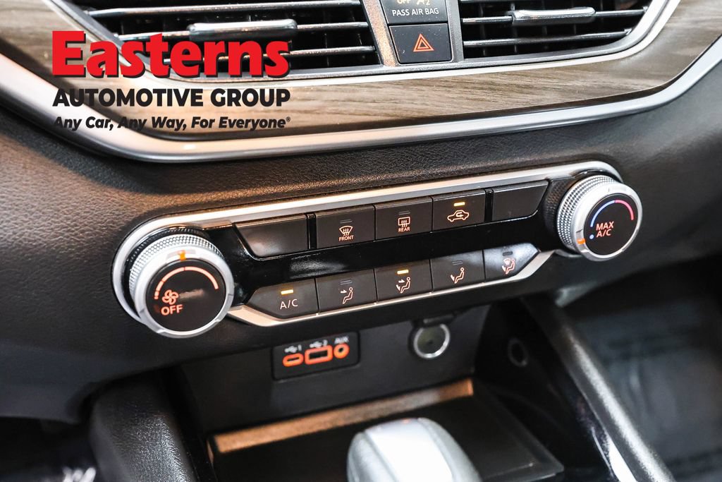 Used 2024 Nissan Altima 2.5 SV FWD image 19