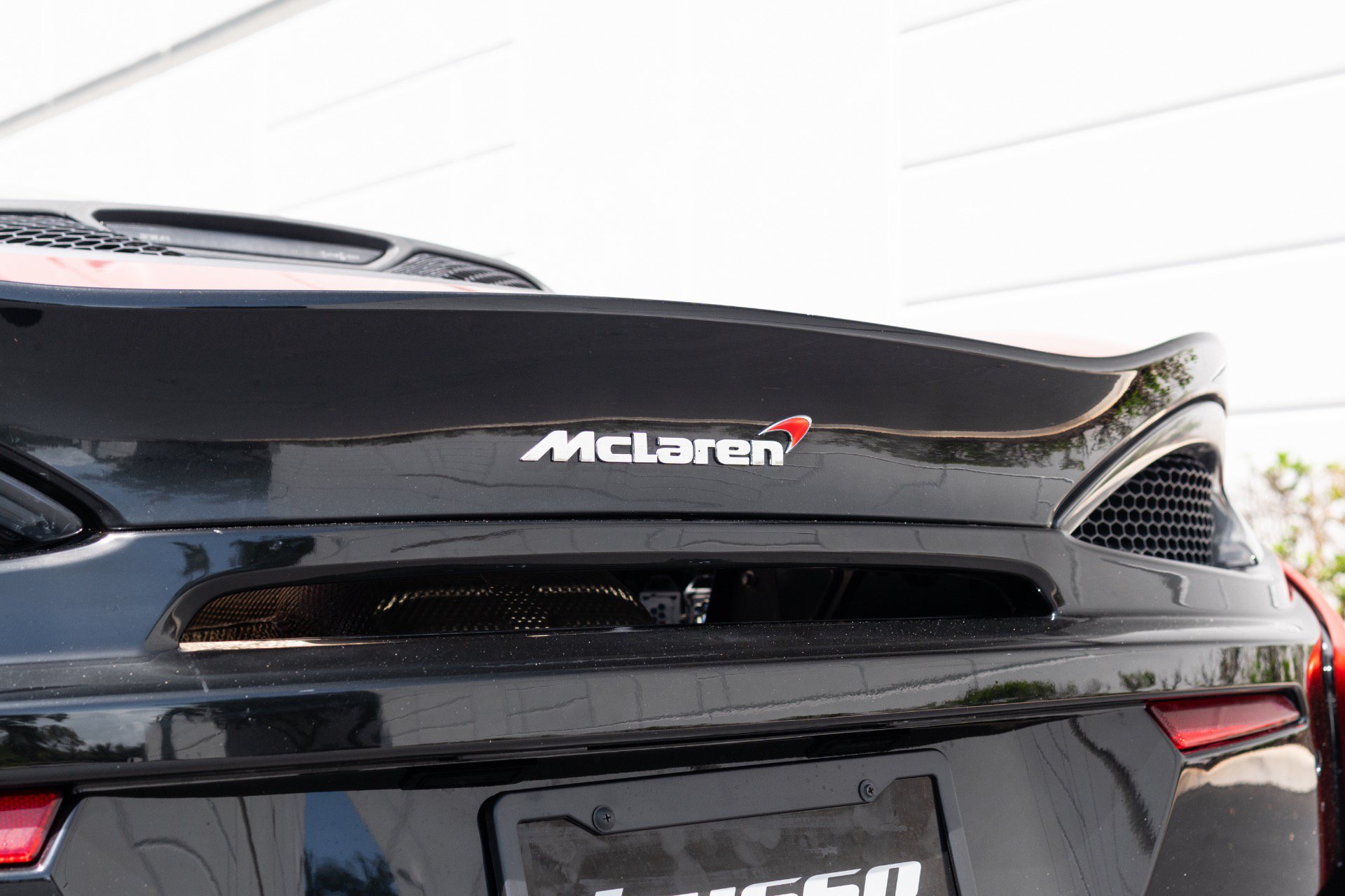Used 2018 McLaren 570S RWD image 28