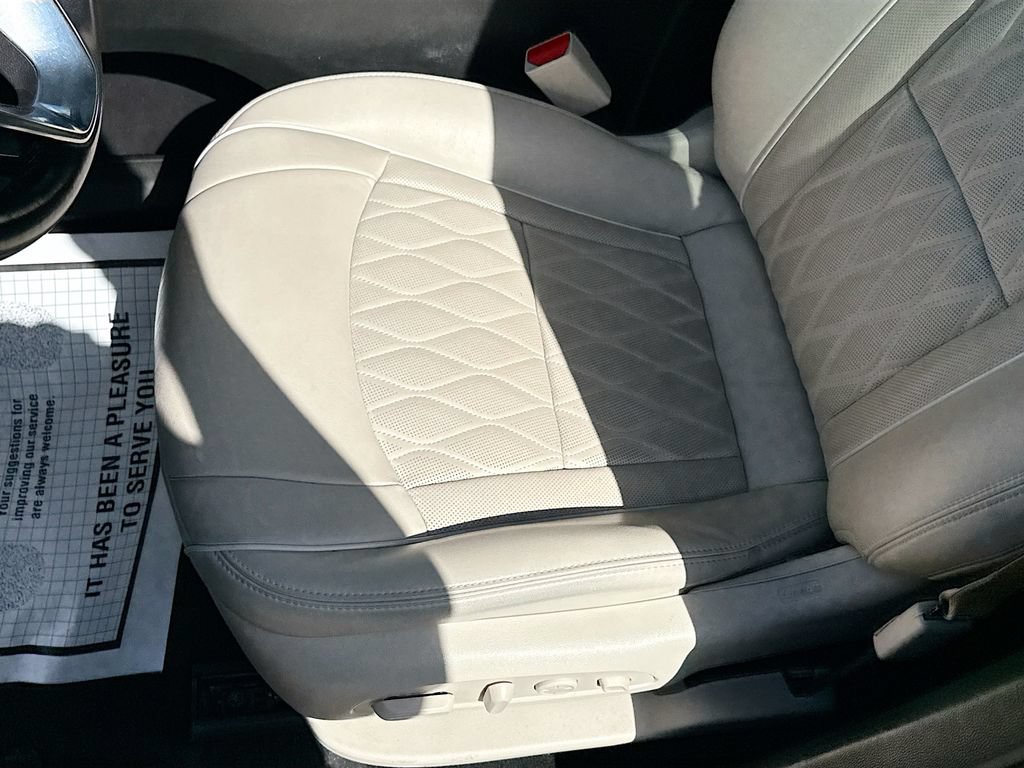 Used 2024 Buick Enclave Avenir w/ Avenir Technology Package FWD image 21