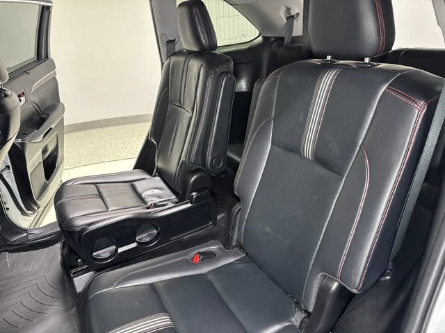 Used 2019 Toyota Highlander SE AWD/4WD image 2
