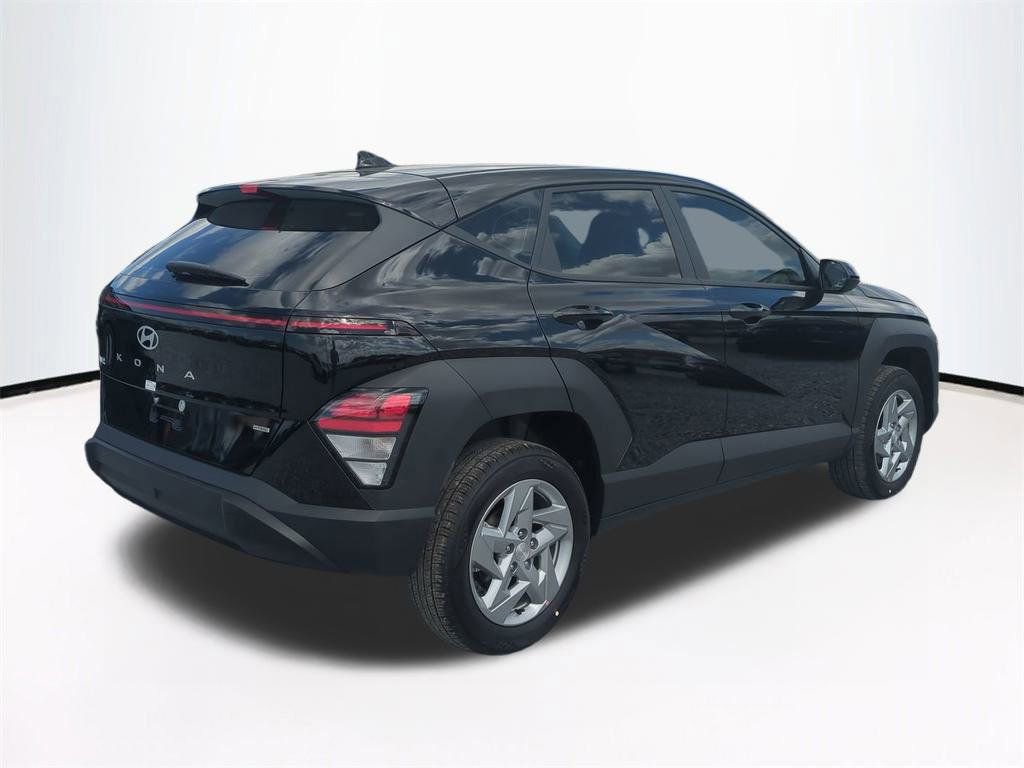 New 2026 Hyundai Kona SE image 5