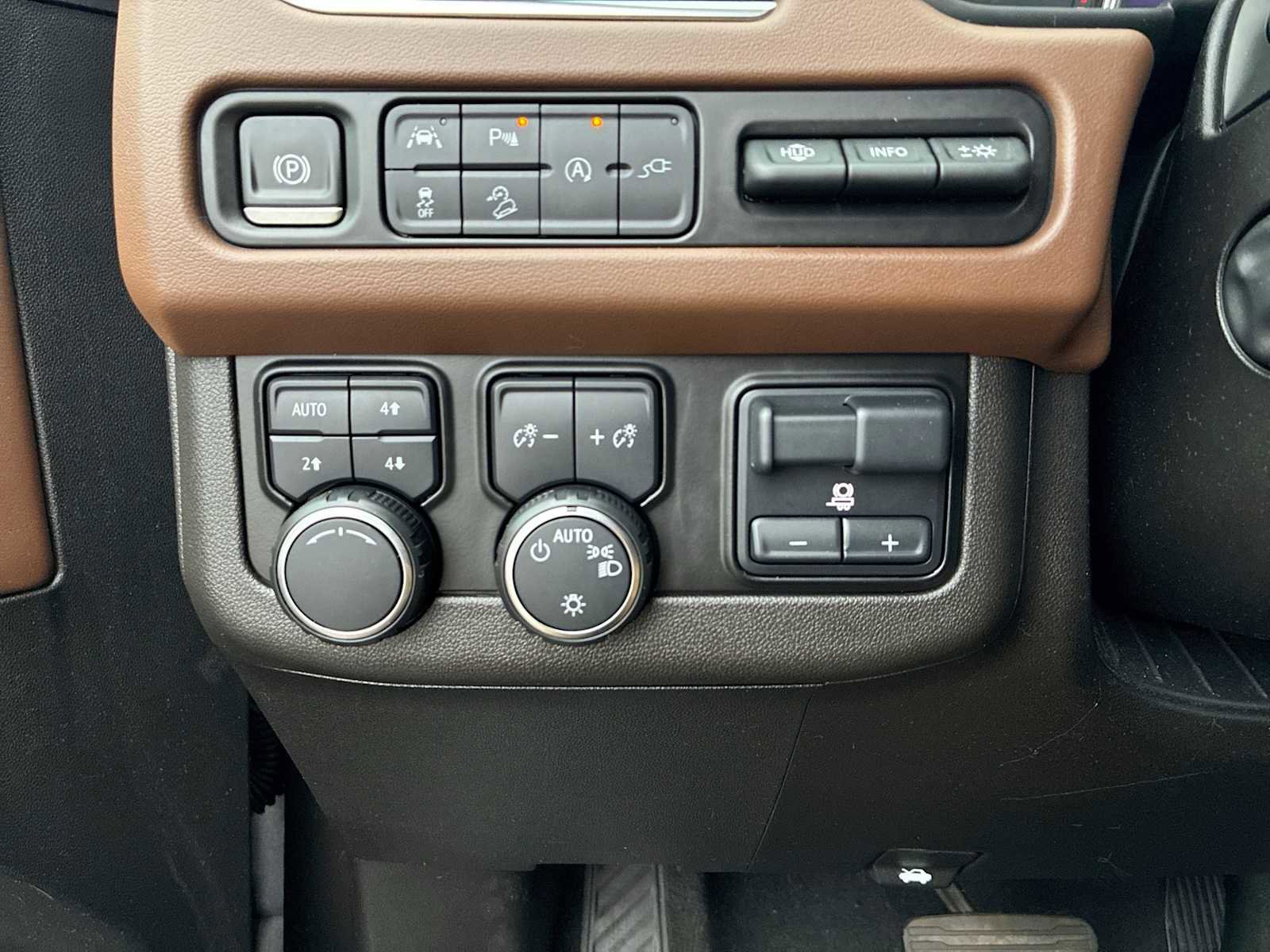 Certified 2021 Chevrolet Tahoe High Country w/ Max Trailering Package image 18