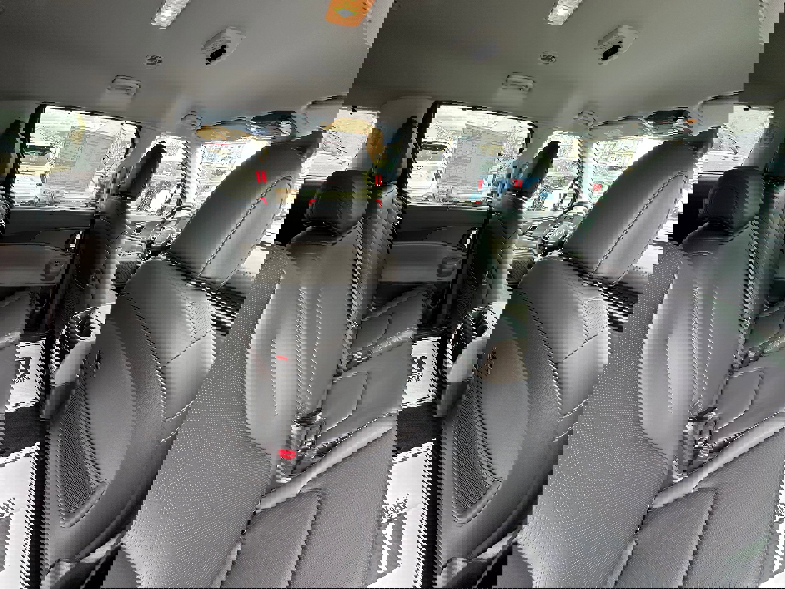 New 2026 Kia Carnival EX image 16