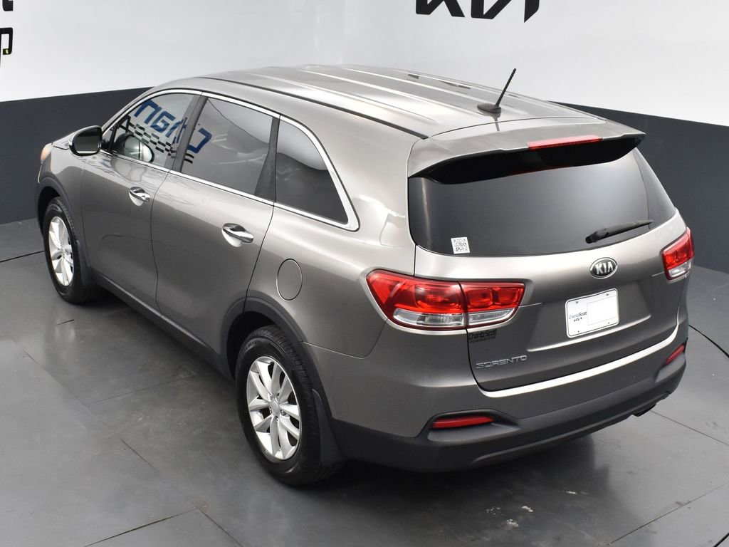 Used 2016 Kia Sorento L FWD image 12