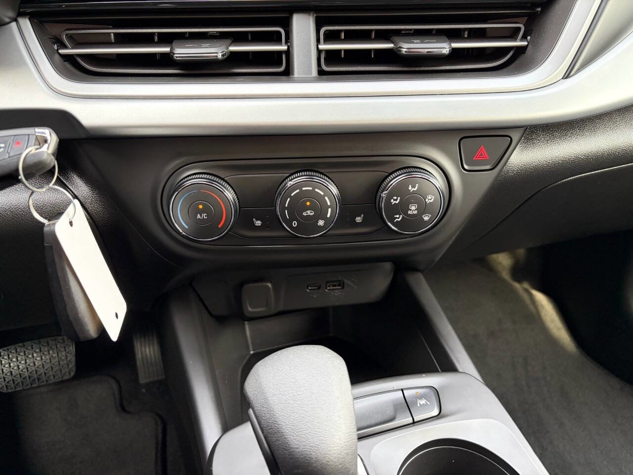 Used 2024 Chevrolet Trax RS w/ Driver Confidence Package image 24