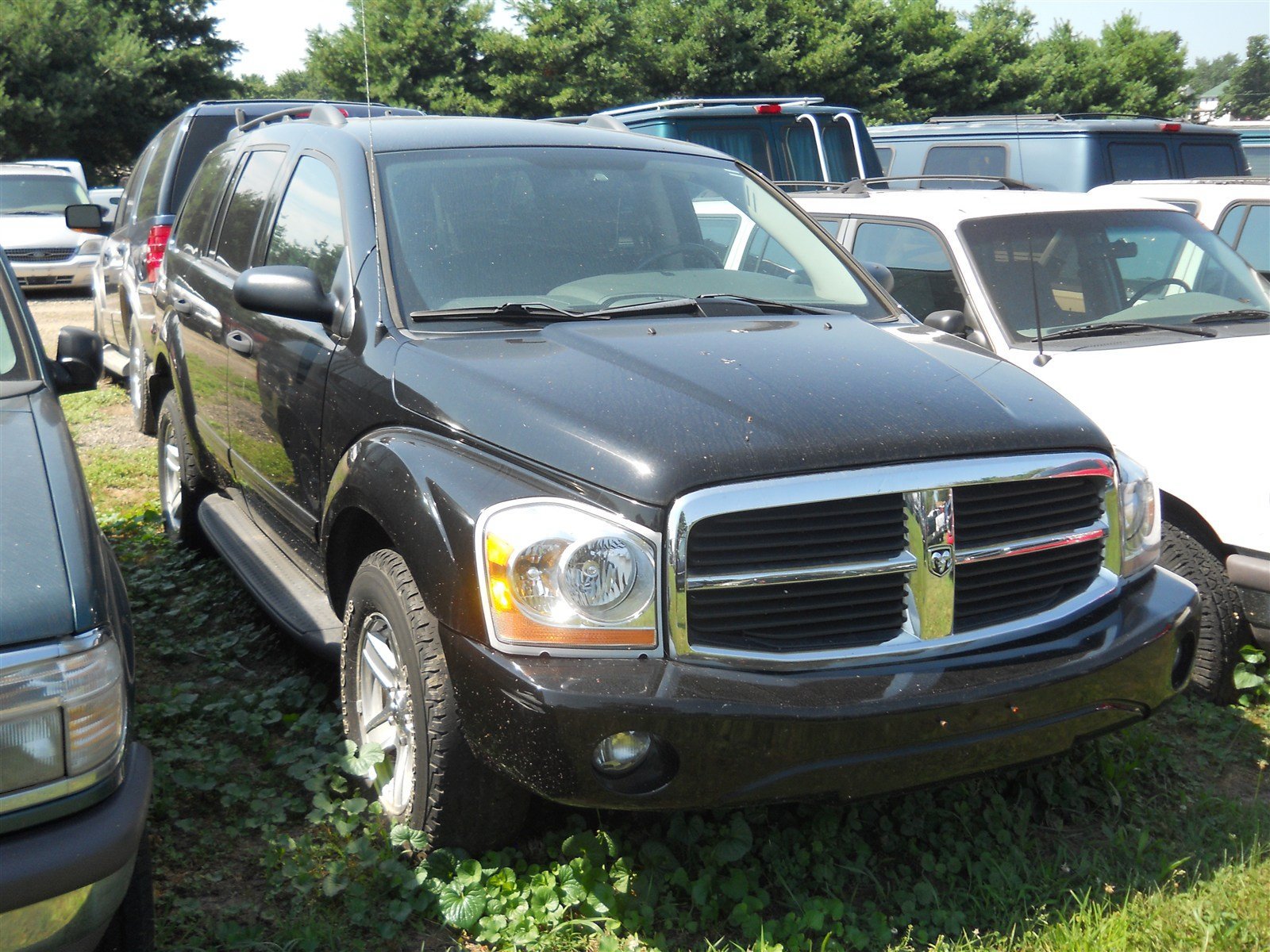 Used 2005 Dodge Durango SLT w/ Family Value Group AWD/4WD image 1