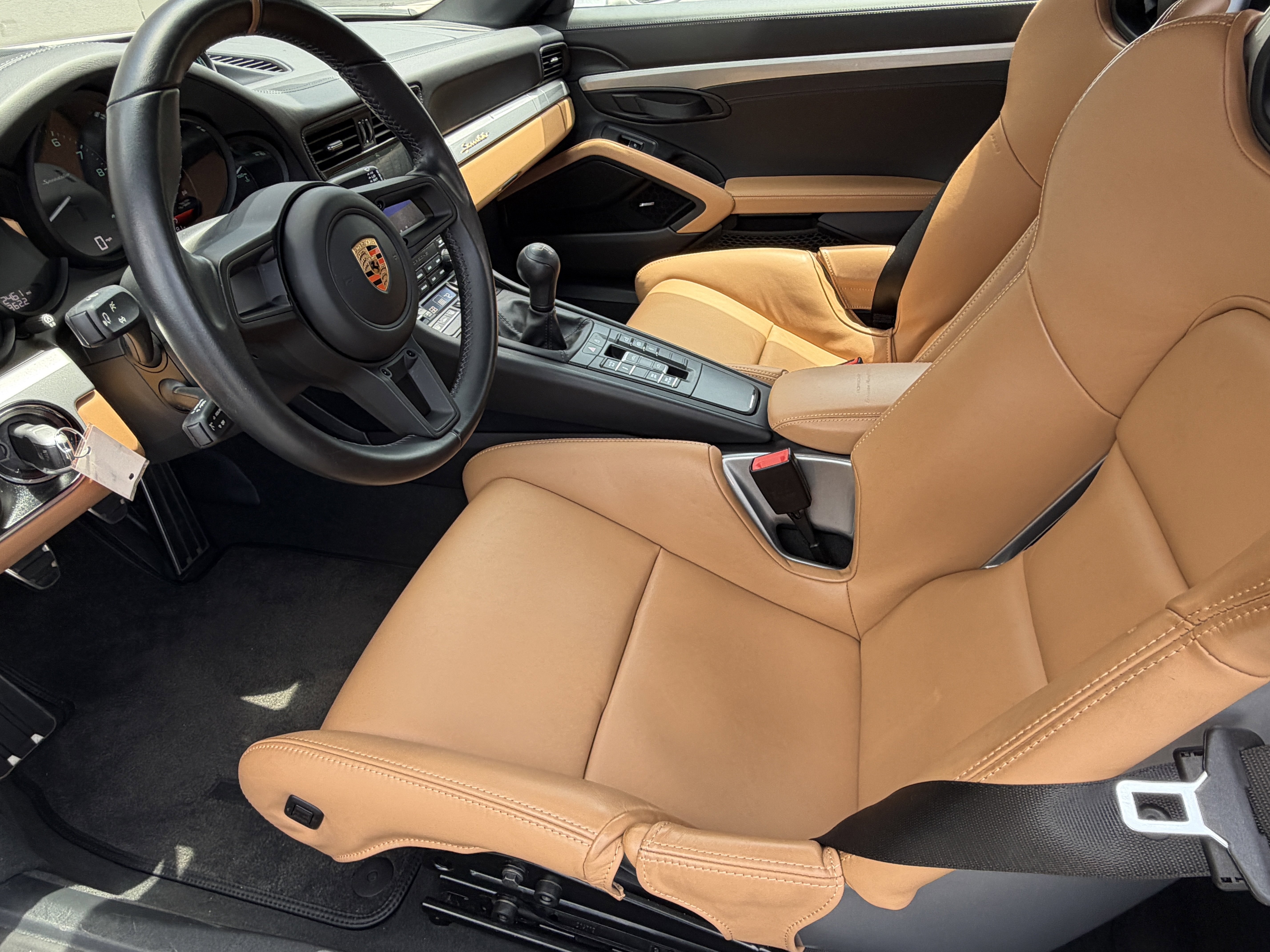 Certified 2019 Porsche 911 Speedster RWD image 4