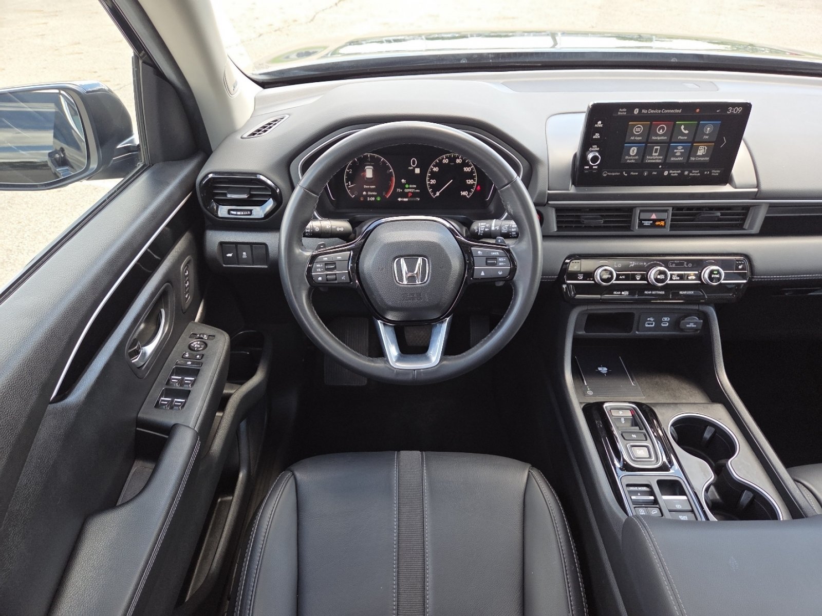 Used 2025 Honda Pilot Touring image 28