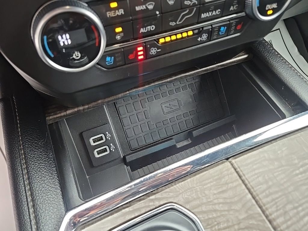 Used 2019 Ford Expedition Limited w/ Equipment Group 302A image 30