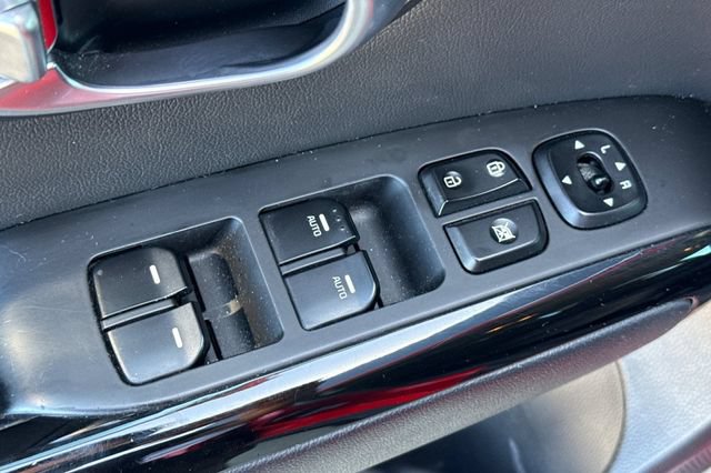 Used 2014 Kia Soul + w/ Audio Package FWD image 14