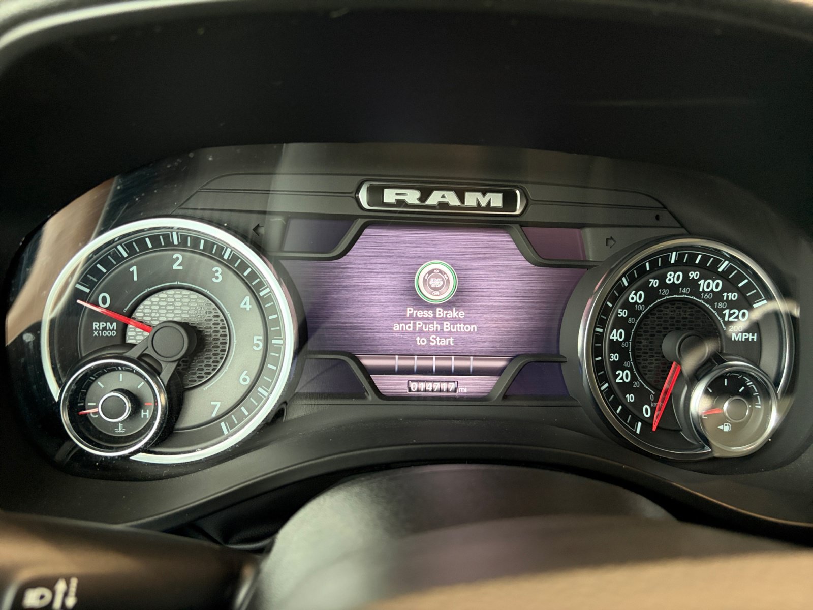 Used 2023 RAM 1500 Laramie AWD/4WD image 19