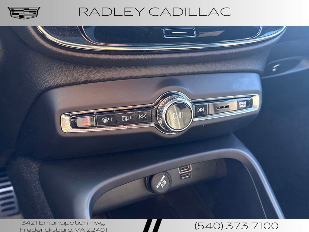 Used 2020 Volvo XC40 T5 R-Design image 17