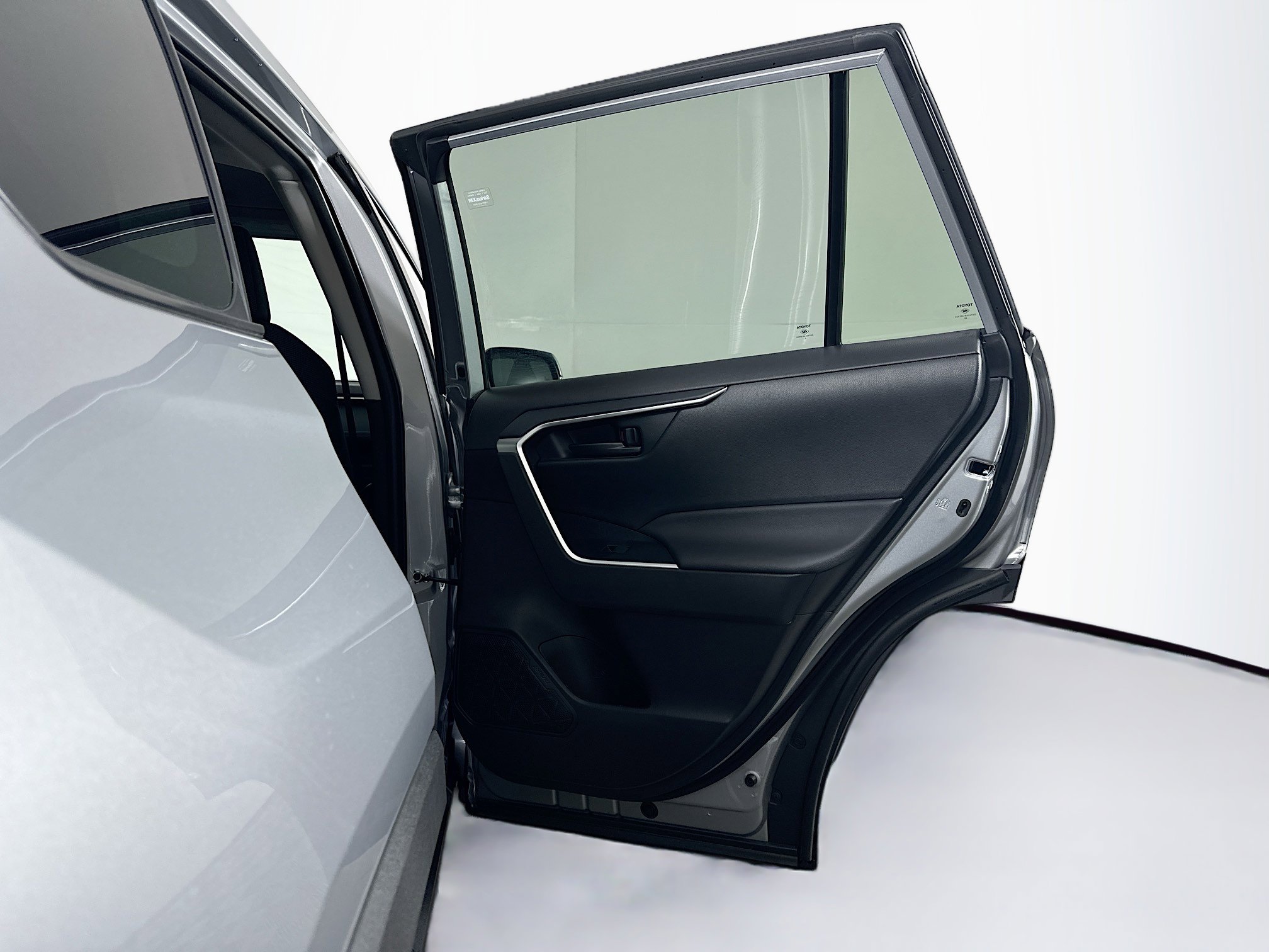 Used 2025 Toyota RAV4 LE image 29