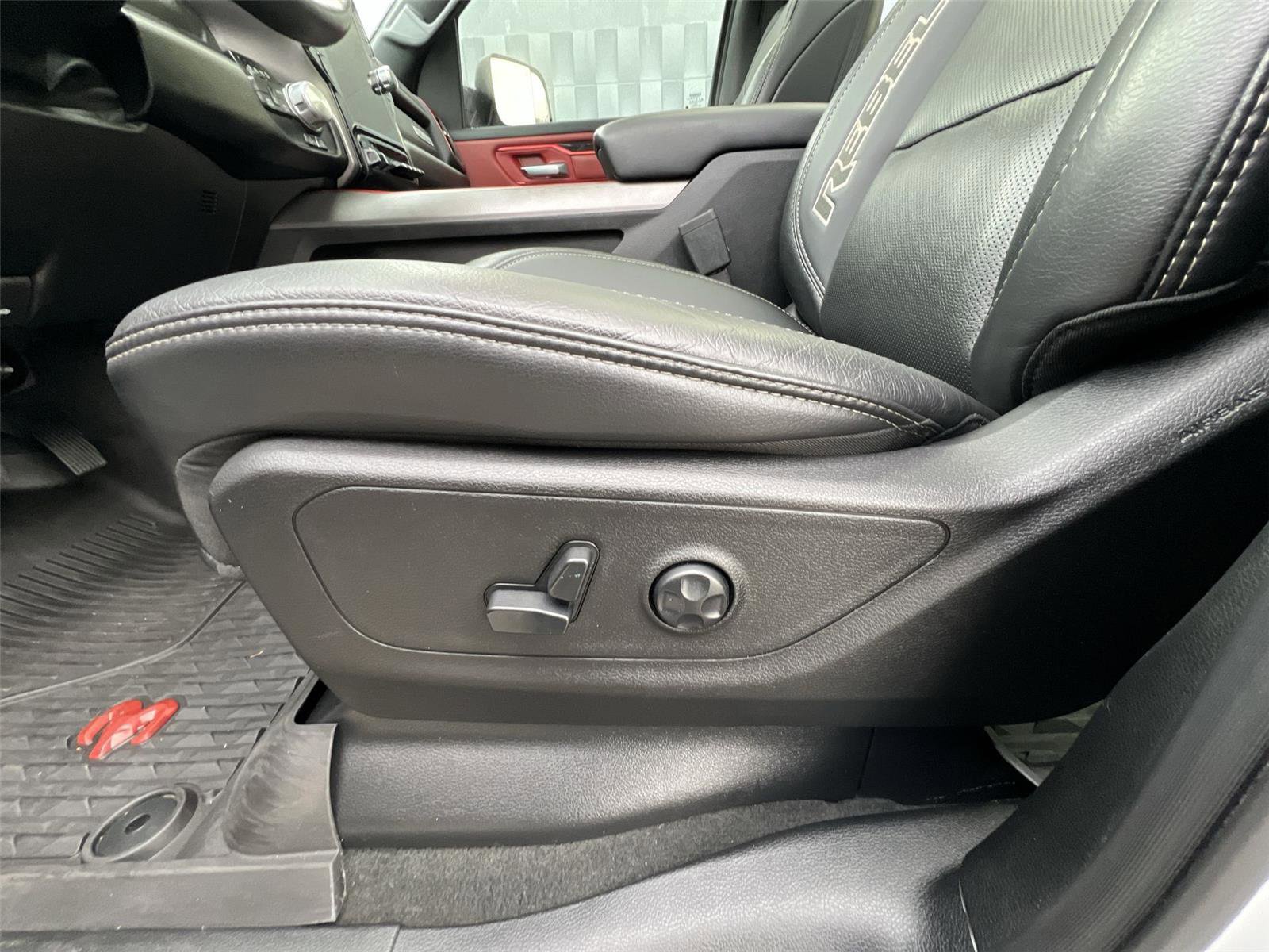 Used 2019 RAM 1500 Rebel image 12