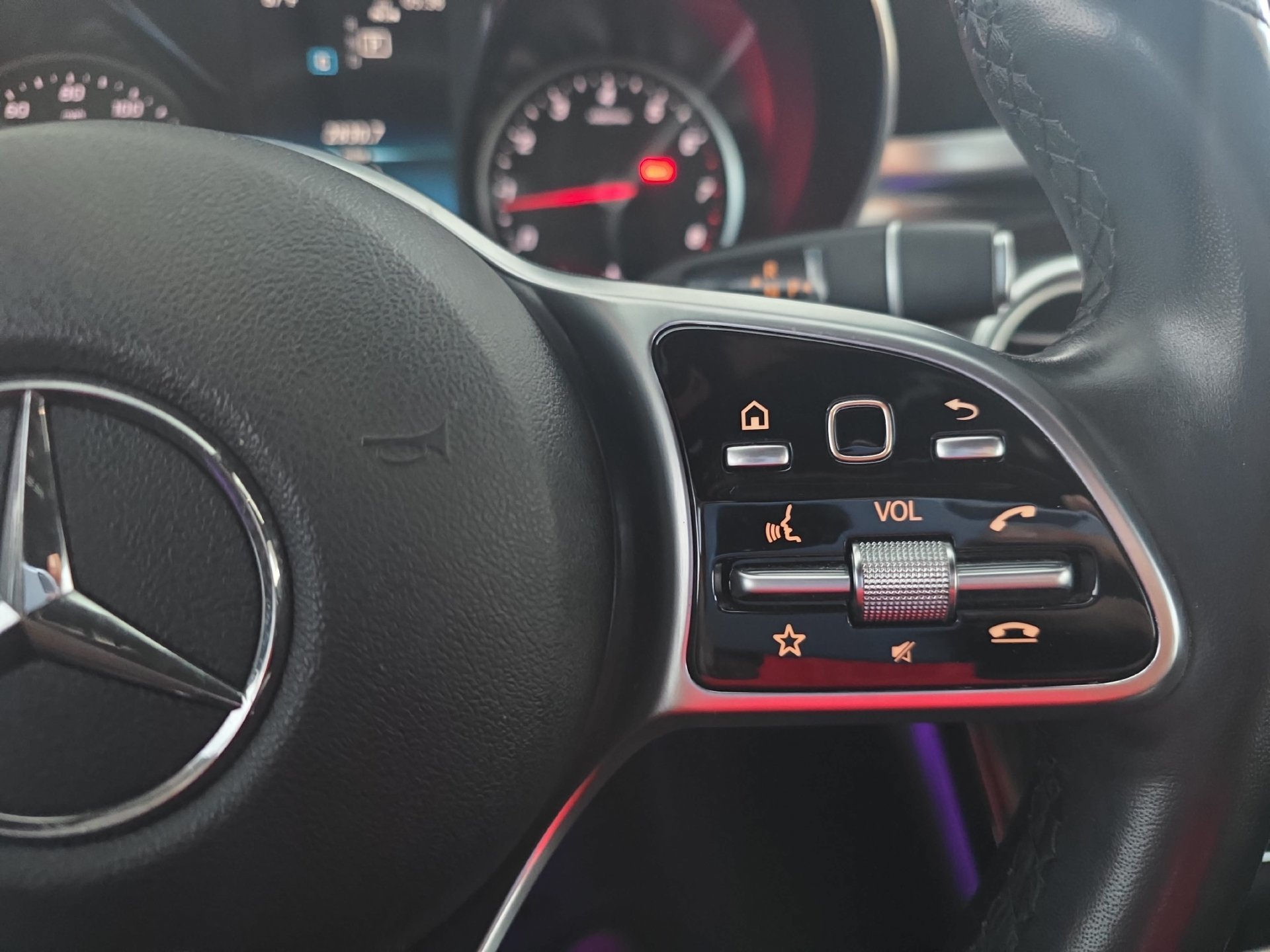 Used 2019 Mercedes-Benz C 300 4MATIC Sedan image 18