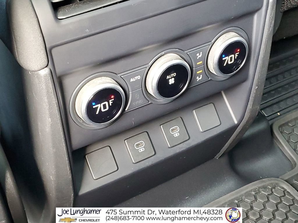 Used 2023 Land Rover Defender 110 SE image 22