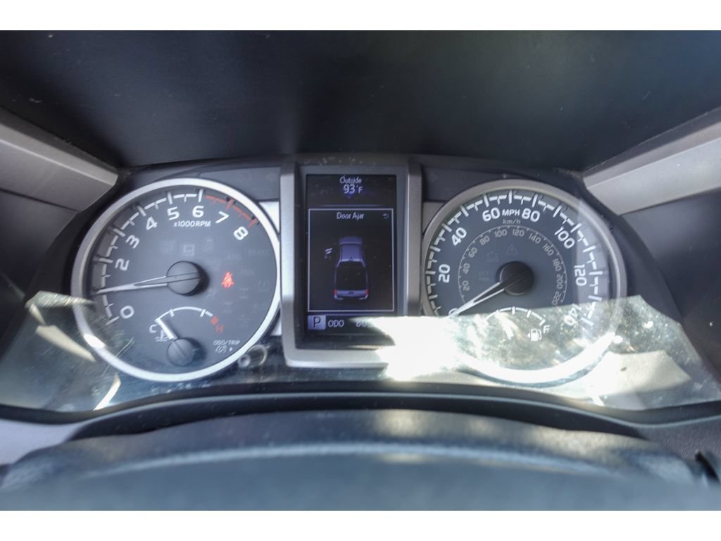 Used 2018 Toyota Tacoma SR5 RWD image 14
