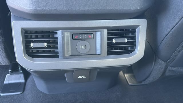 New 2026 Ford F250 Lariat w/ Black Appearance Package AWD/4WD image 16