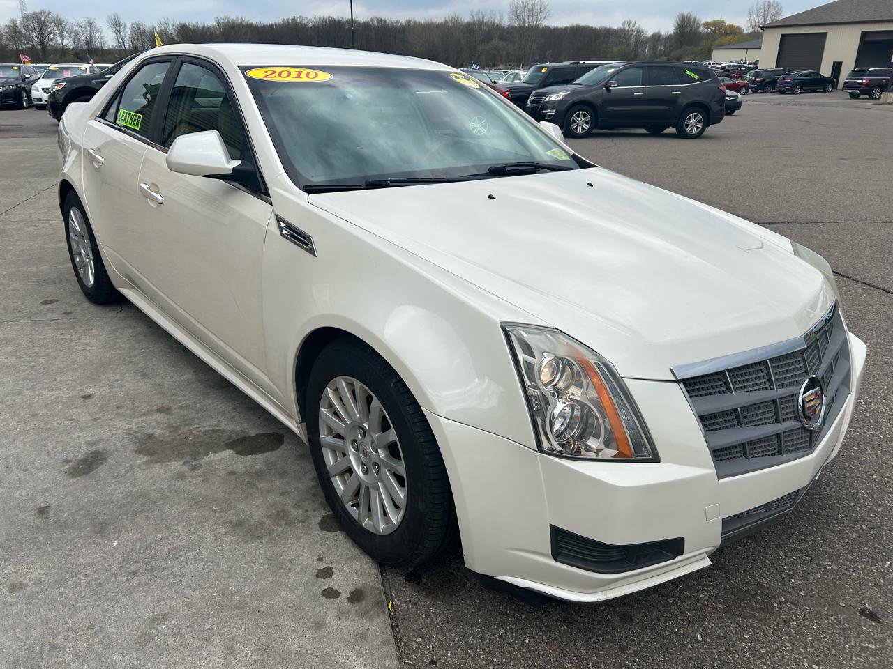 Used 2010 Cadillac CTS Luxury RWD image 3
