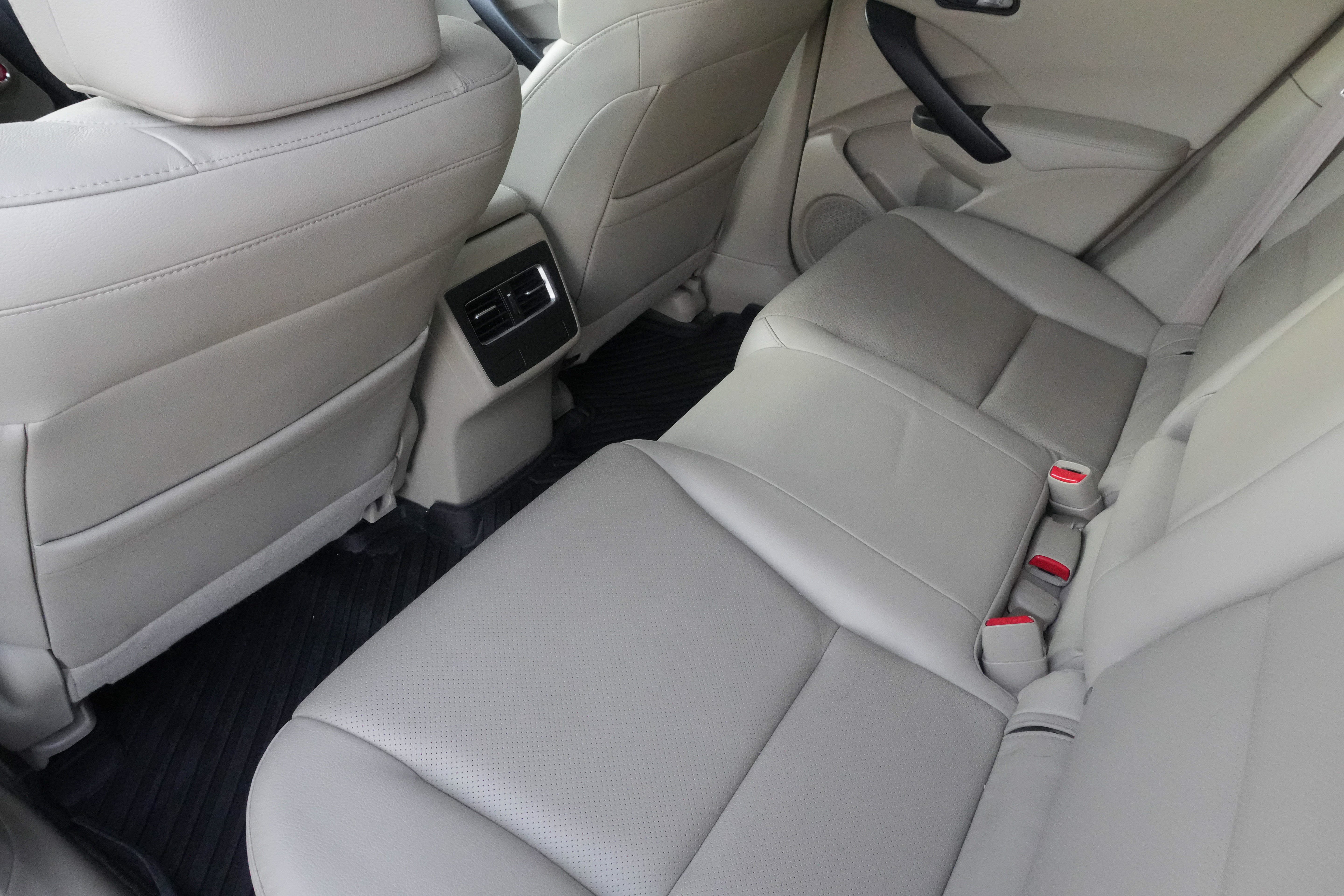 Used 2017 Acura RDX w/ Advance Package FWD image 34