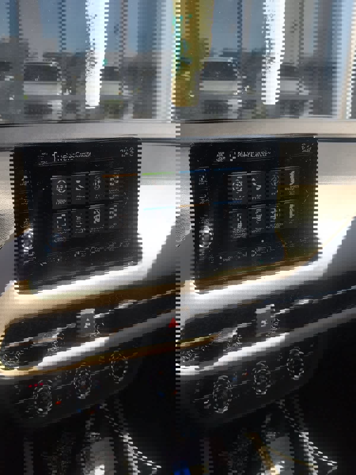 Used 2023 Honda HR-V EX-L image 5