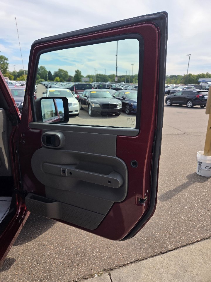 Used 2008 Jeep Wrangler Unlimited Sahara image 16