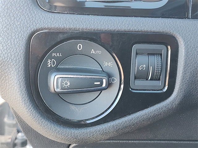 Used 2015 Volkswagen Golf SEL image 26