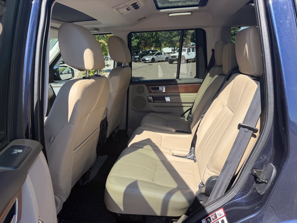 Used 2016 Land Rover LR4 HSE AWD/4WD image 11