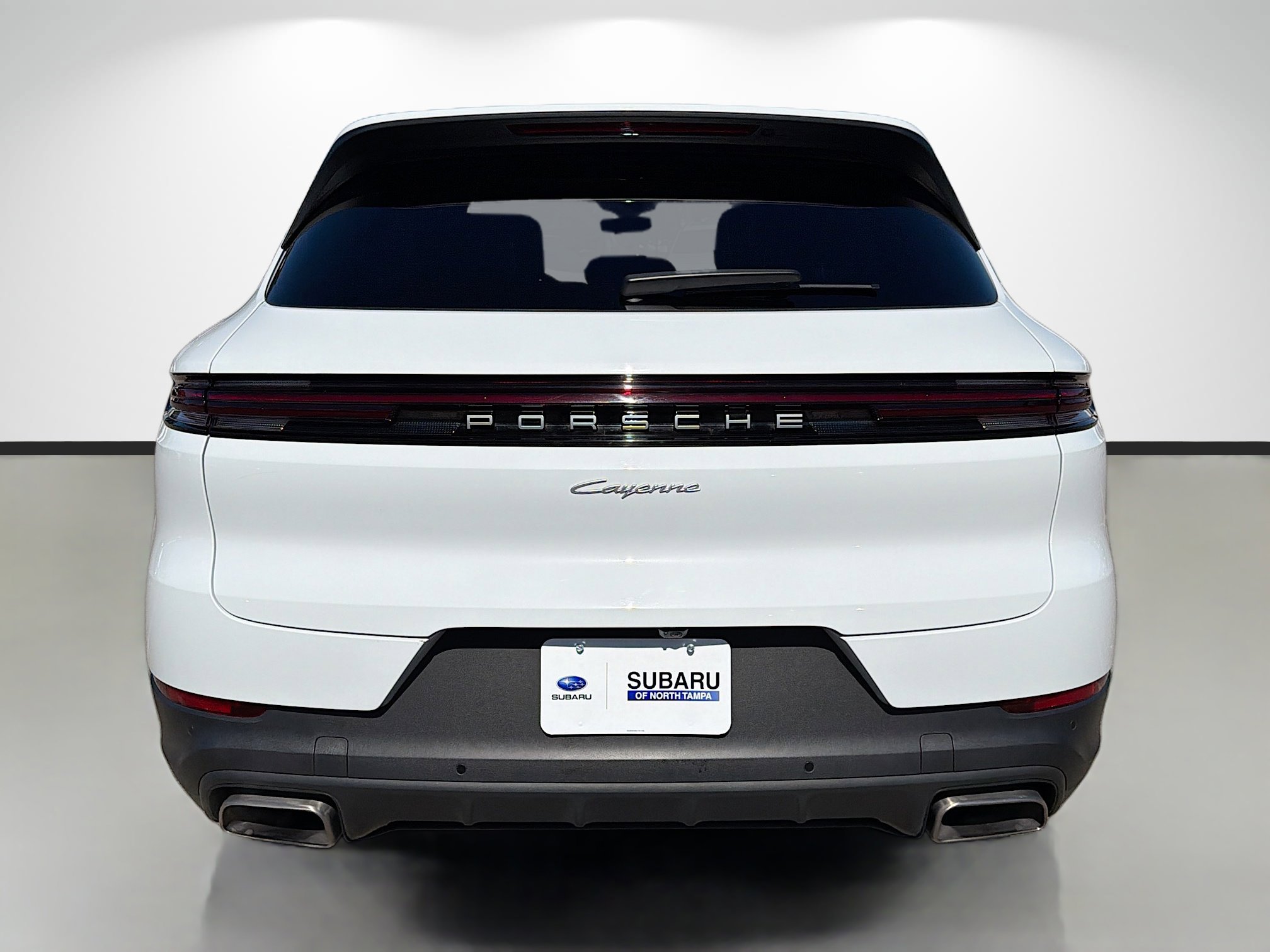 Used 2025 Porsche Cayenne image 4