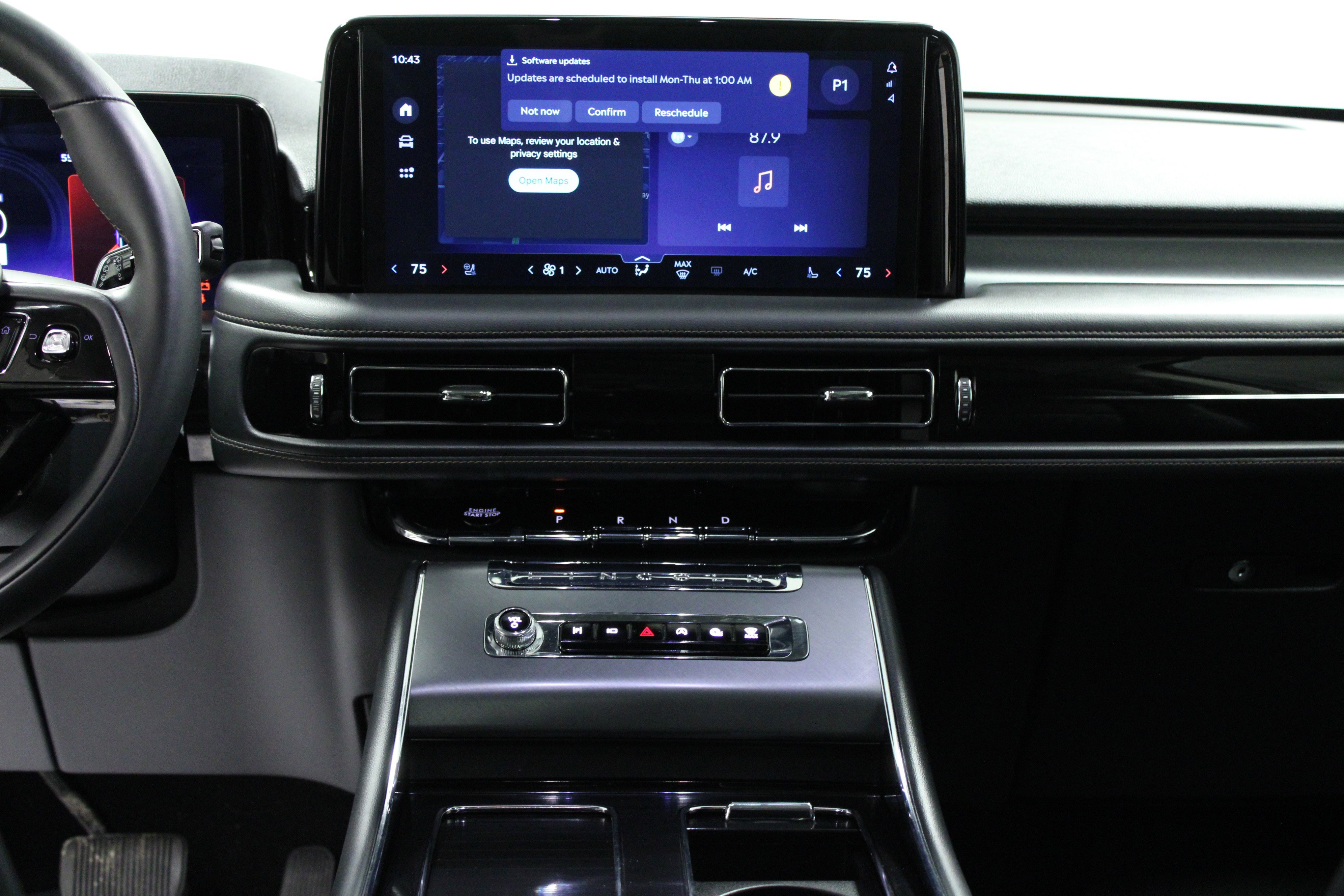 Used 2025 Lincoln Aviator AWD w/ Equipment Group 101A image 19