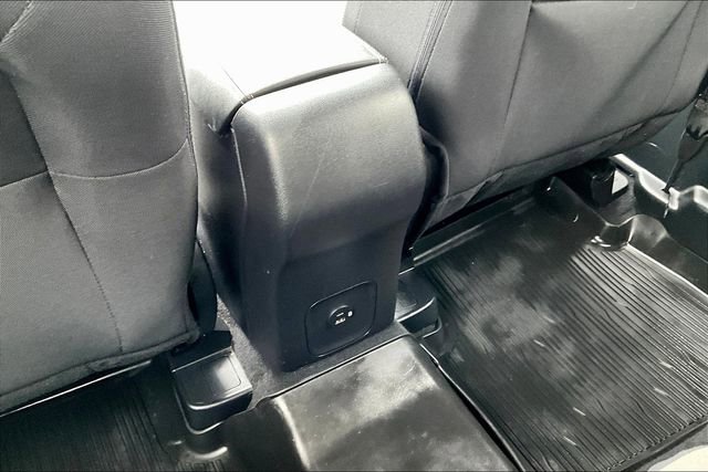 Used 2021 Ford Escape SE image 25