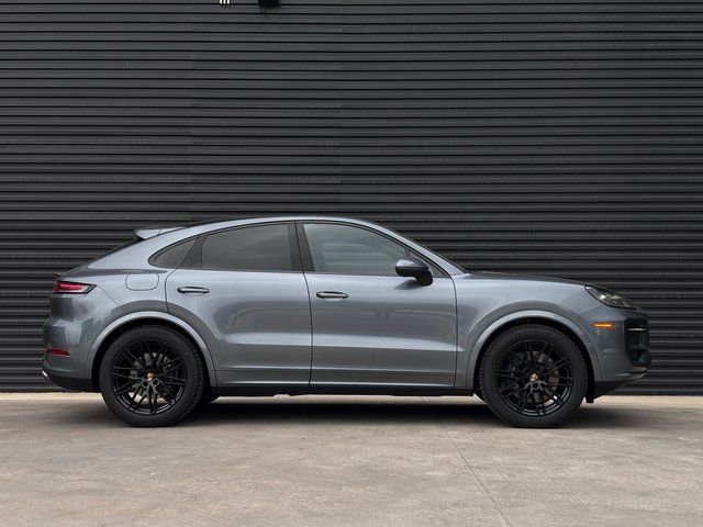 New 2026 Porsche Cayenne Coupe image 8