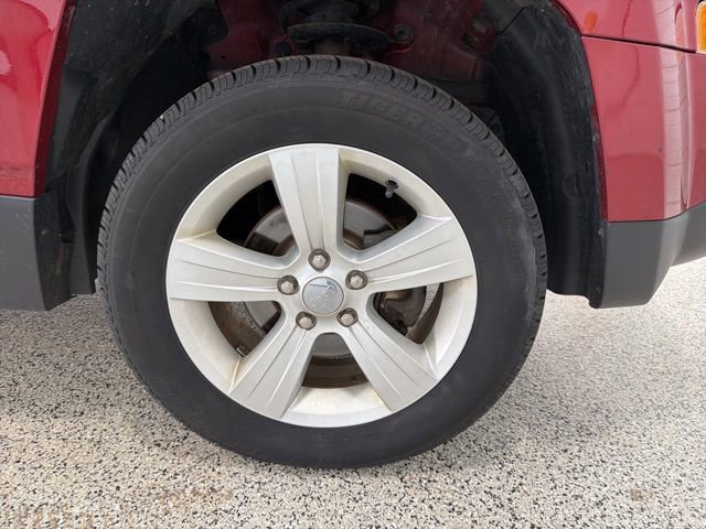 Used 2016 Jeep Patriot Latitude image 32