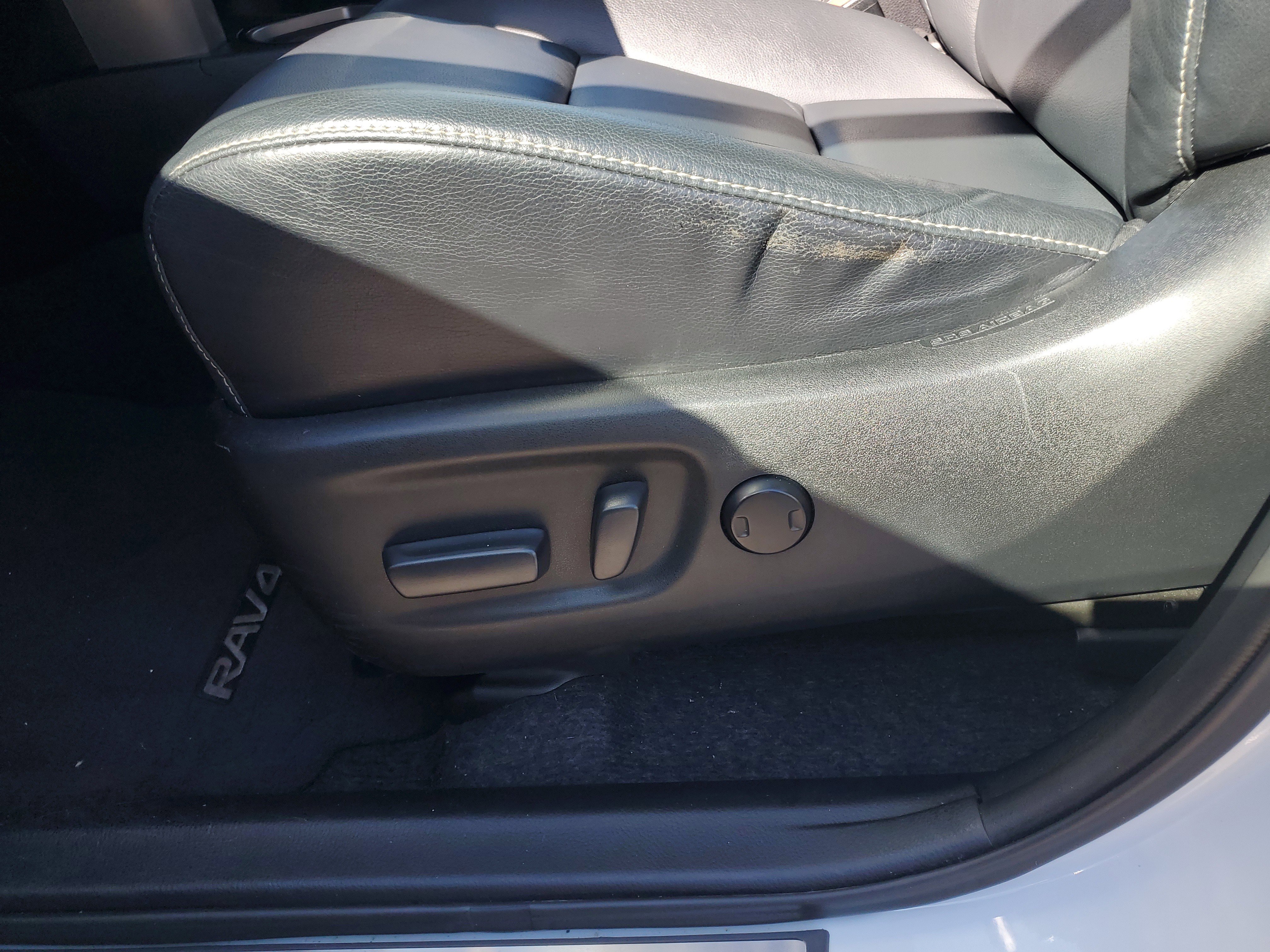 Used 2017 Toyota RAV4 Limited image 14