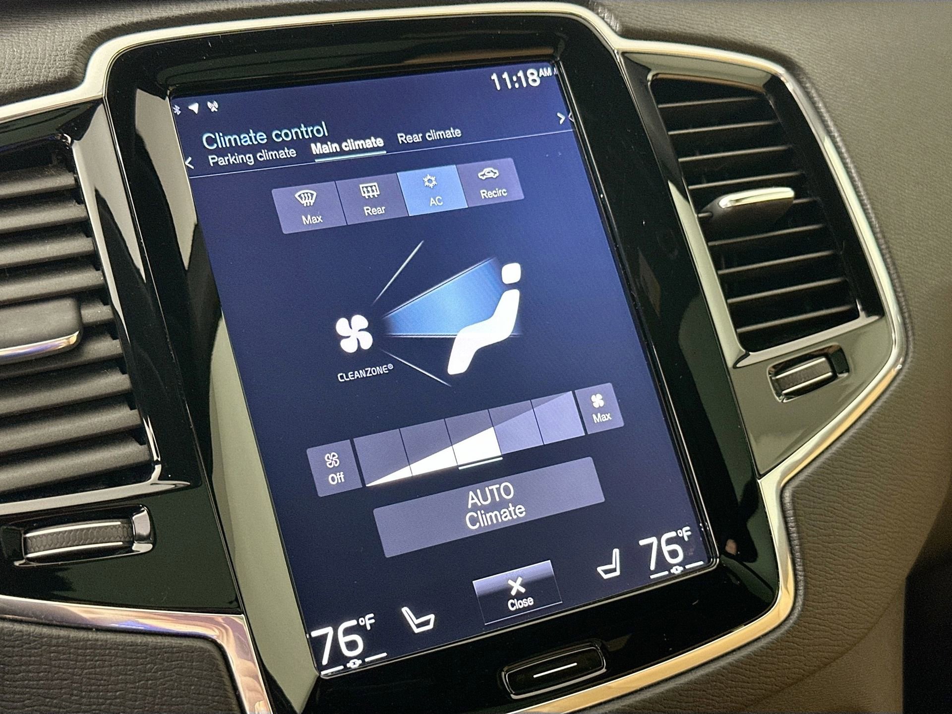 Used 2018 Volvo XC90 T6 Momentum w/ Convenience Package image 16