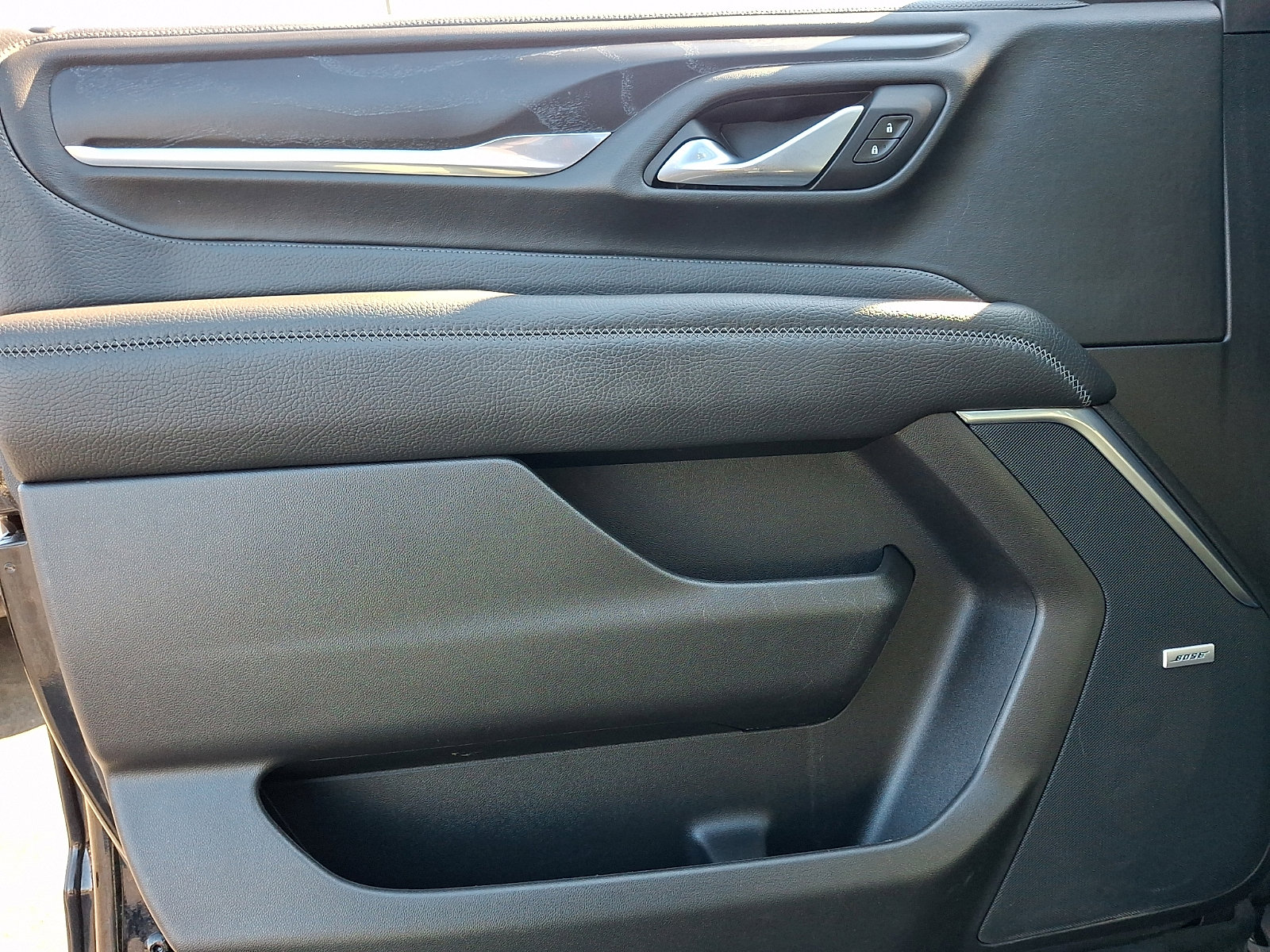 Used 2021 GMC Yukon XL Denali w/ Denali Premium Package image 15