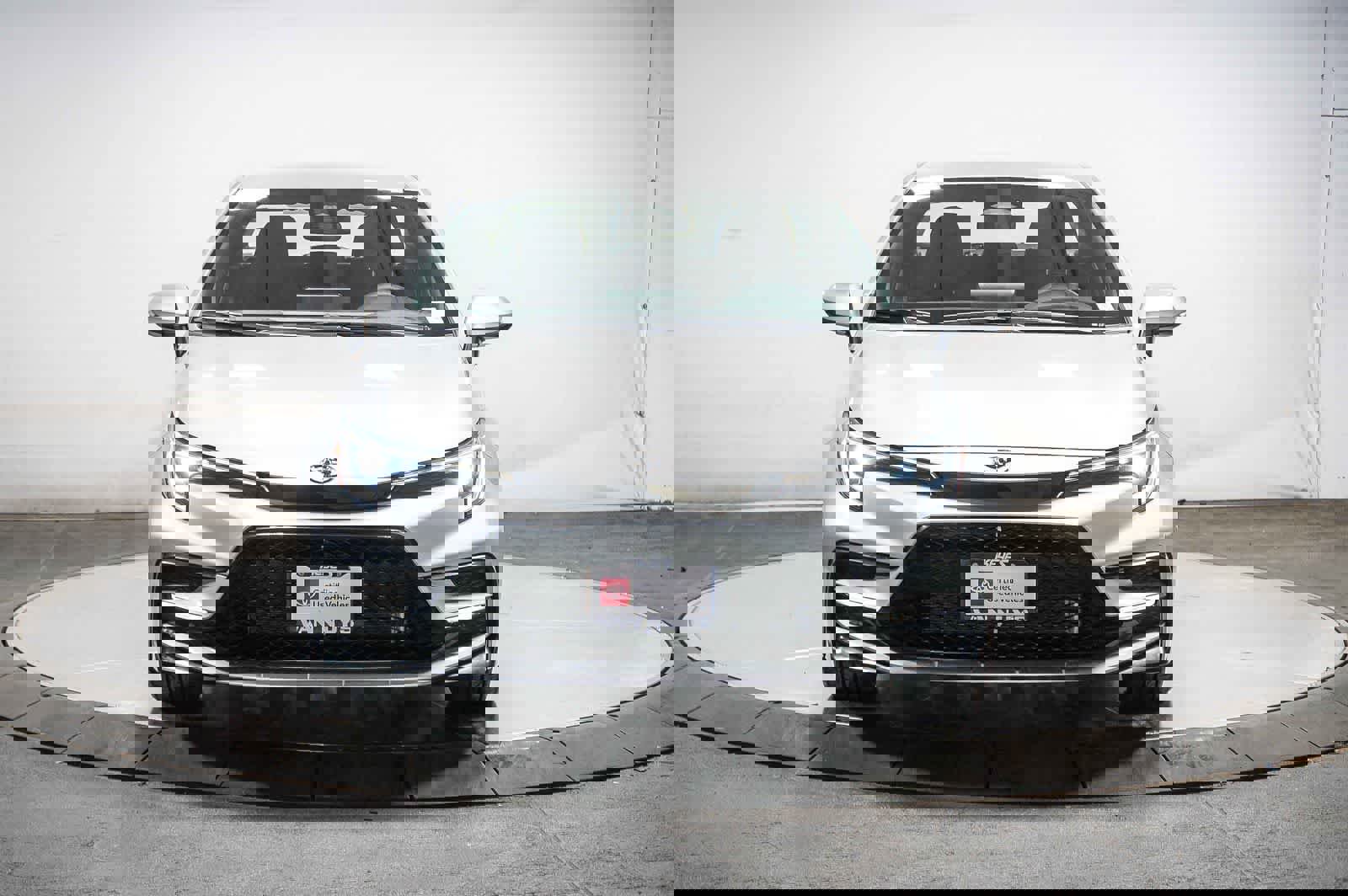 Certified 2024 Toyota Corolla SE FWD image 3