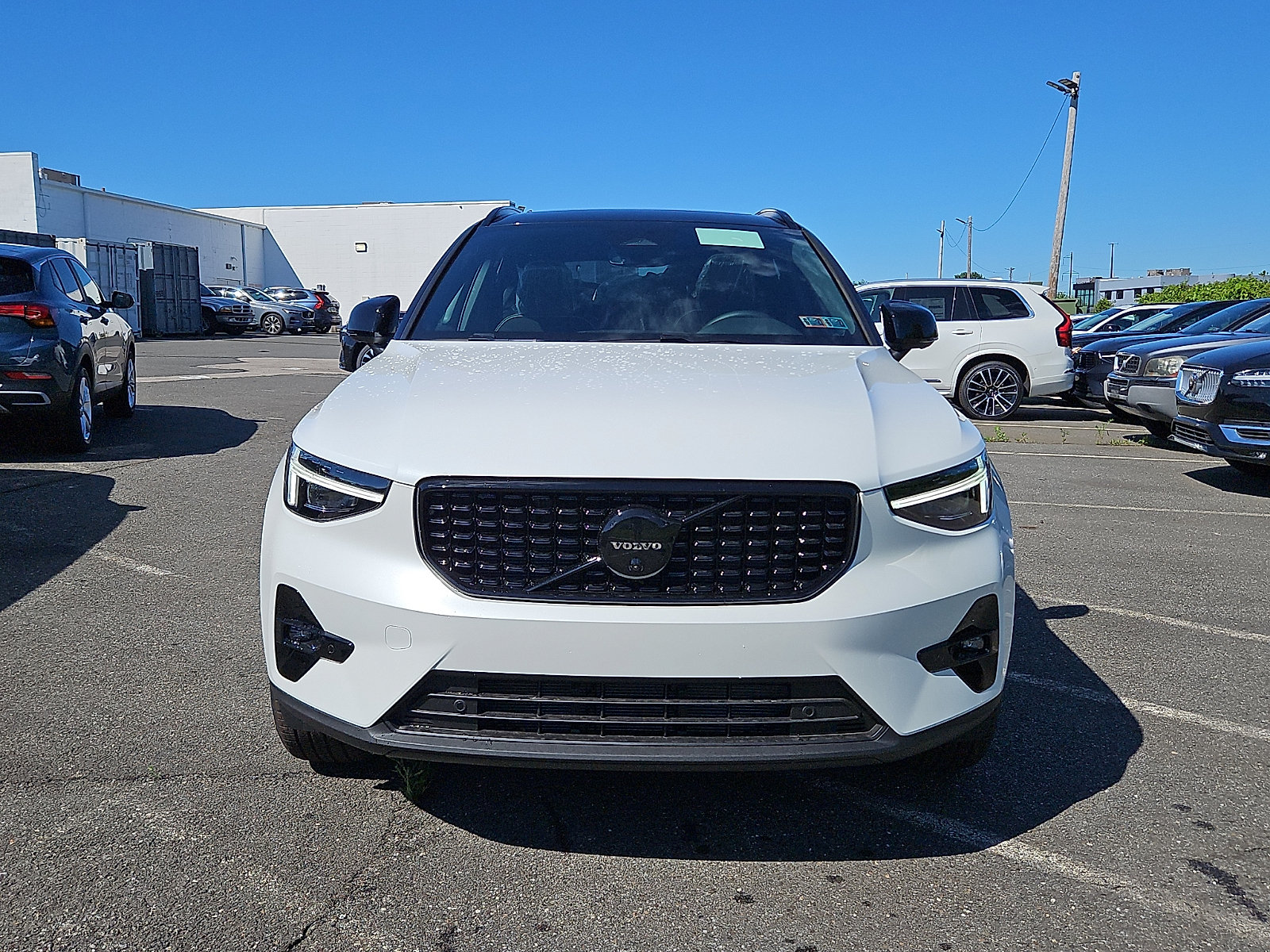 New 2026 Volvo XC40 B5 Ultra w/ Protection Package Premier AWD/4WD image 2