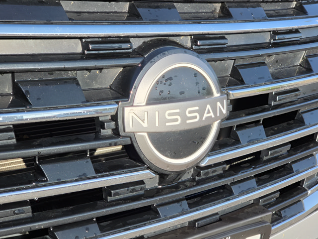 Certified 2025 Nissan Rogue SV FWD image 11