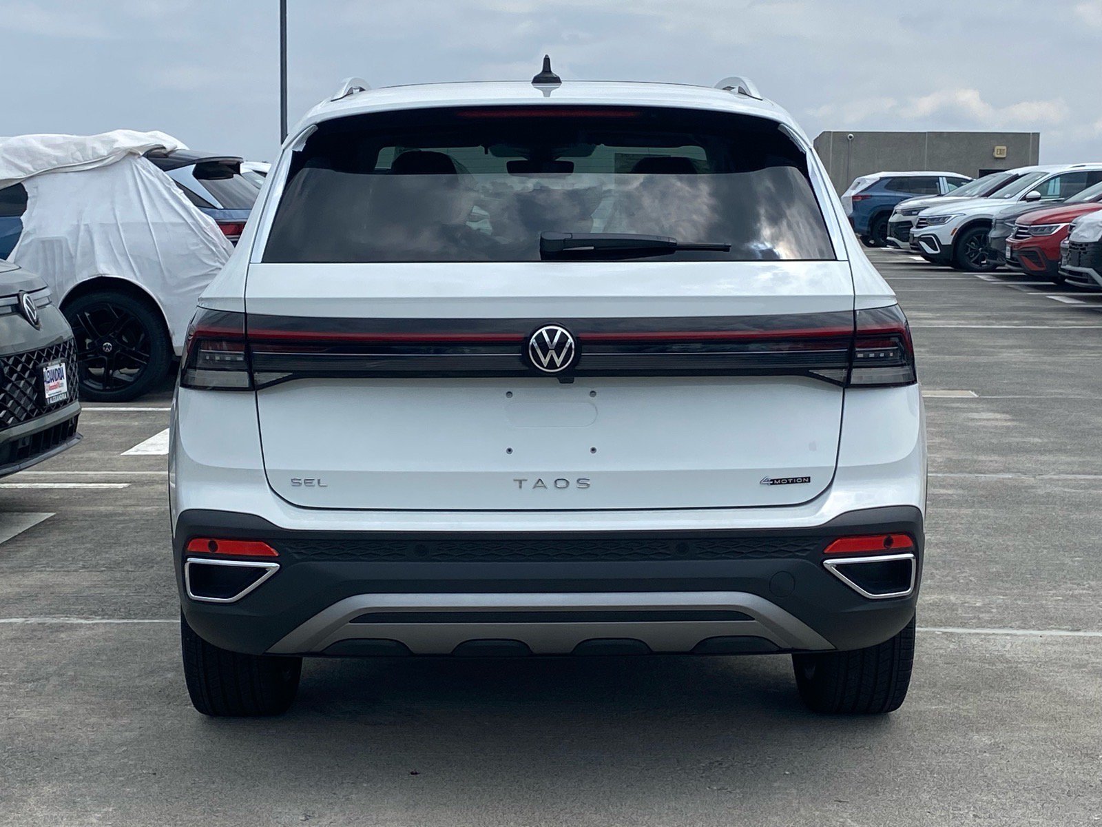 New 2026 Volkswagen Taos SEL AWD/4WD image 4