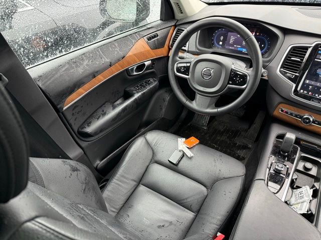 Used 2023 Volvo XC90 B6 Plus w/ Protection Package Premier image 8