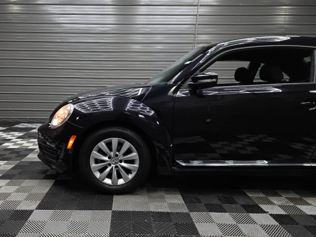 Used 2019 Volkswagen Beetle 2.0T S FWD image 34