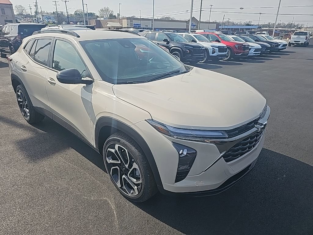 New 2026 Chevrolet Trax RS image 3