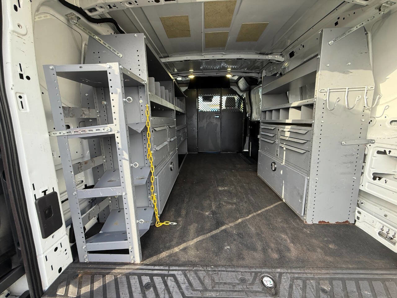 Used 2018 Ford Transit 250 130 Low Roof image 8